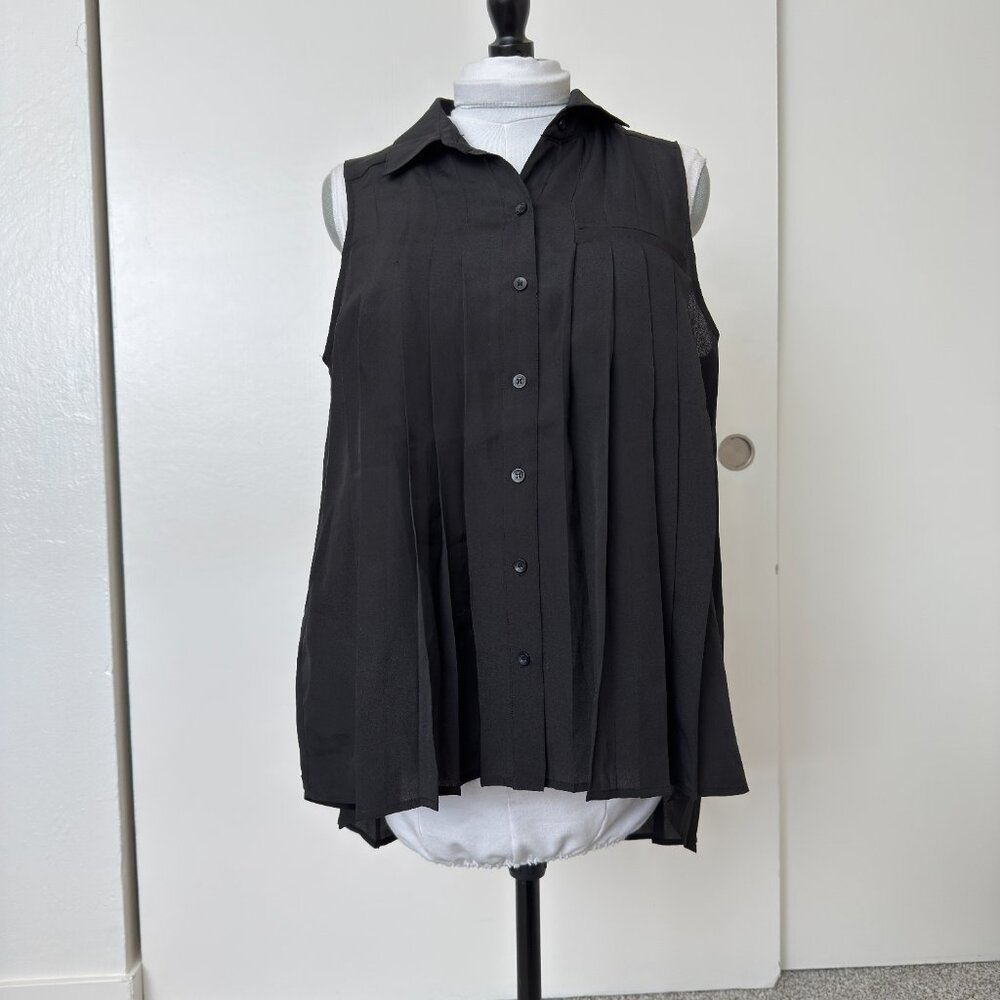 BCBGeneration Sleeveless Collared Blouse
